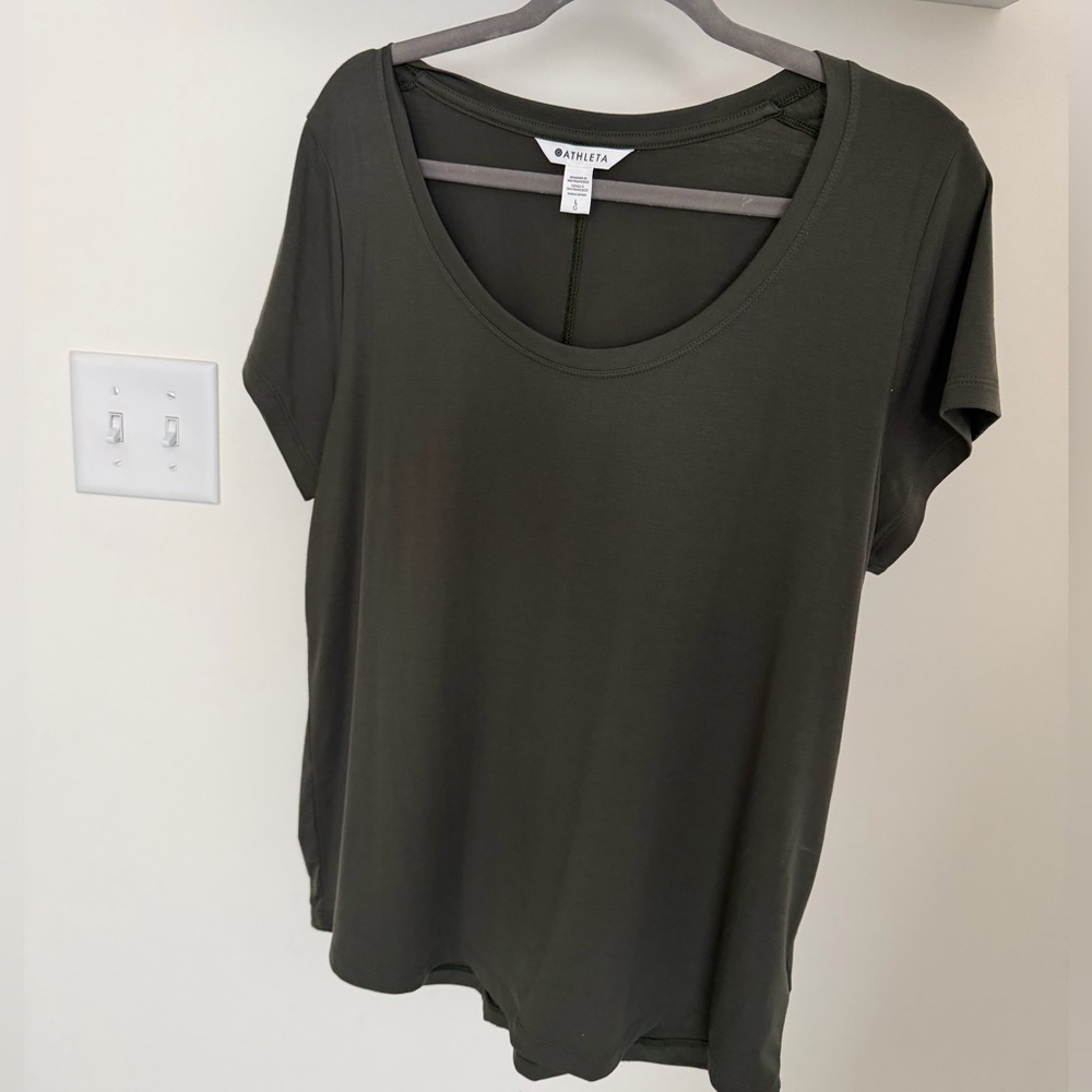 Athleta Women’s Stratus ll Tee large